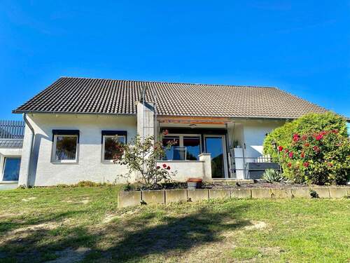 Gartenansicht mit Terrasse - 