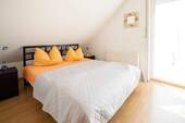 Schlafzimmer II OG - 