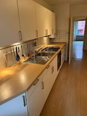 Einbauküche - 3 Zimmer Etagenwohnung in Neuss