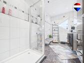 REMAX Immobilien DeLux Eigentumswohung Badezimmer Saarlouis Mark Borowicz - 