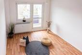 Wohnzimmer Vergleichswohnung - 2 Zimmer Etagenwohnung zur Miete in Chemnitz