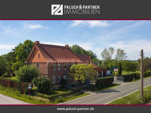 Hausansicht - Gelegenheit für zwei Generationen: Resthof mit wunderbaren Möglichkeiten im Ortsteil von Erwitte