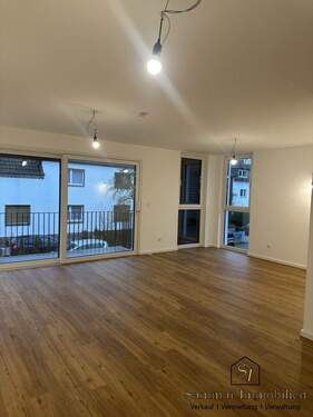 IMG_3613 - Moderne Neubauwohnung im 1. Obergeschoss - stilvolles Wohnen mit Balkon!