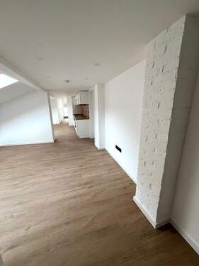 Einbauküche/Wohnen/Essen - 