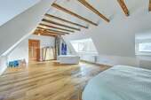 Schlafzimmer im Dachgeschoss - 