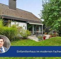 Einfamilienhaus im modernen Fachwerkstil - lichtdurchflutet und großzügig - Köln Wahn