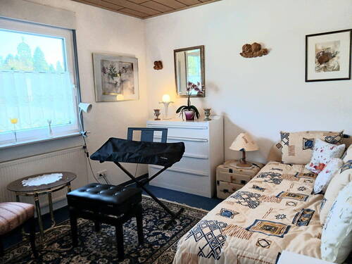 EG: Zimmer - Büro/Gast /Musik - 