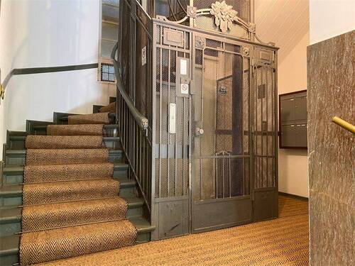 Eingang und Aufzug Goßler - 