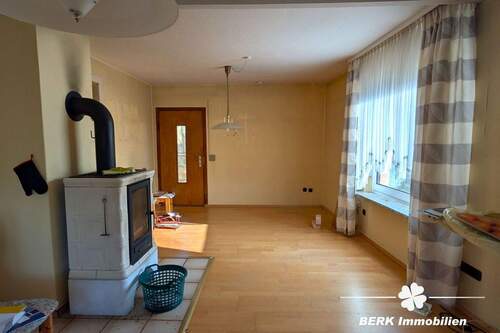 Wohnzimmer - 6 Zimmer Einfamilienhaus zum Kaufen in Leidersbach / Volkersbrunn