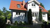 Haus von vorne - Einfamilienhaus mit 240,00 m² in Berlin Spandau zum Kaufen