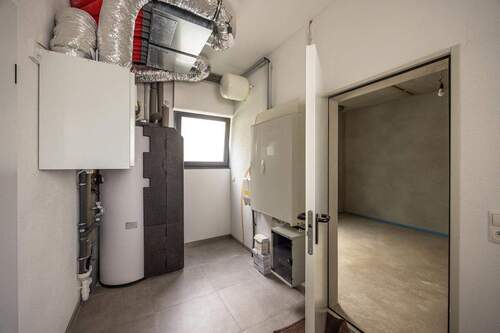 EG: Technikraum, Zugang Garage - 