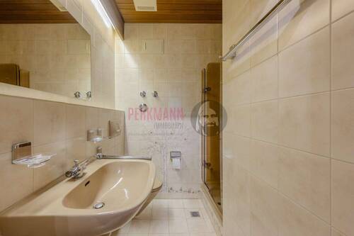 Duschbad mit WC - 