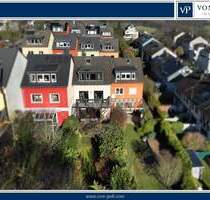 Lichtdurchflutetes Einfamilienhaus mit Balkon und Gartenglück - Langenberg