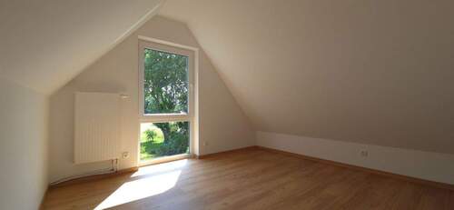 Zimmer Spitzboden Beispiel - 