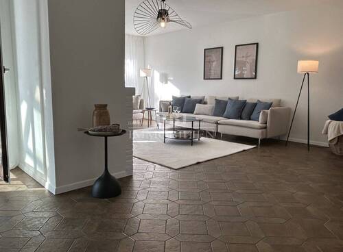 Großzügig und lichtdurchflutet - 