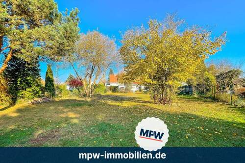 Grundstücksansicht - Baugrundstück mit Perspektive - ca. 500?m² Grundstück mit zusätzlicher Zuwegung