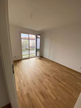 Schlafzimmer - 2 Zimmer Etagenwohnung zur Miete in Weil am Rhein