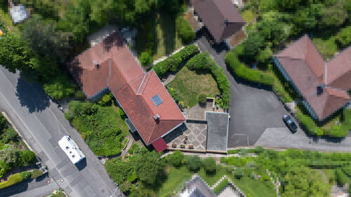 Drohnenansicht - 8 Zimmer Einfamilienhaus in Coburg