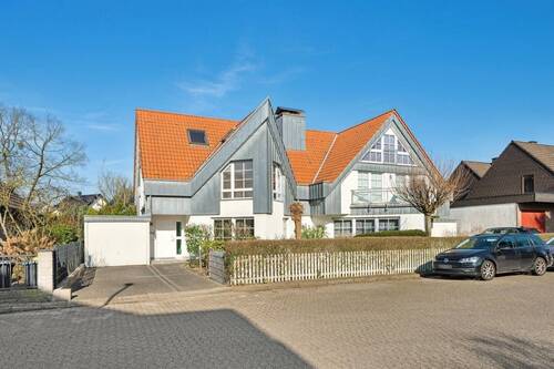 Ansicht (Haus links) - 4 Zimmer Doppelhaushälfte zum Kaufen in Düsseldorf