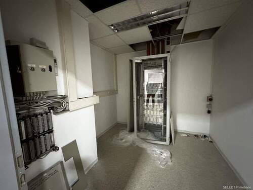 Versorgungs- u. Serverraum - 