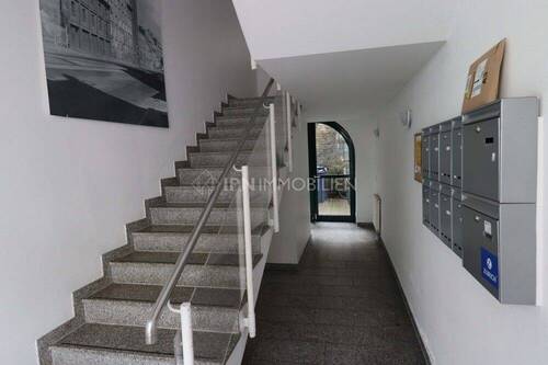 Treppe, Hofzugang - Etagenwohnung mit 61,50 m² in Rostock zur Miete