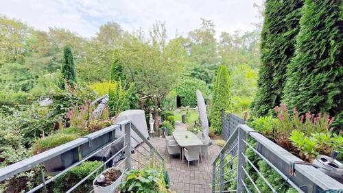  Garten - Modernes Haus mit großem Garten und gehobener Ausstattung