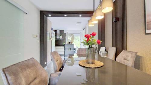 Esszimmer - 7 Zimmer Einfamilienhaus zum Kaufen in Oberhausen