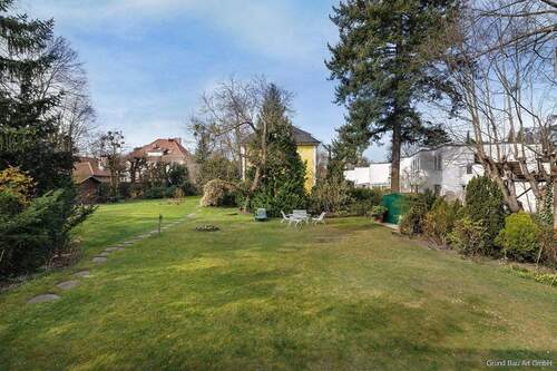 Parkartiger Garten - 