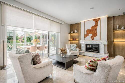 Virtuelle Darstellung Wohnzimmer mit Kamin - 