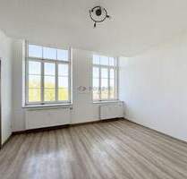 Strahlend helle Single-Wohnung - zum überraschend kleinen Preis! - Limbach-Oberfrohna