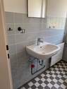 Waschbecken im Kellerbad - 