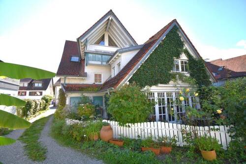 Hausansicht Rückseite - Etagenwohnung mit 135,00 m² in Konstanz zum Kaufen