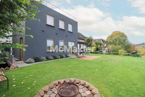 Rückansicht und Garten - 