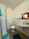 Badezimmer mit Dusche - 1 Zimmer Büro in Weimar