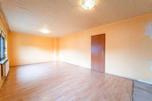 Schlafzimmer mit großzügigem Platzangebot - 