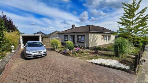 Zufahrt Haupthaus - Großzügiges Wohnen in idyllischer Umgebung -Angebotsverfahren-