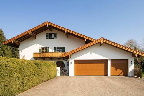 Hausansicht - 9 Zimmer Mehrfamilienhaus, Wohnhaus zum Kaufen in Bad Wiessee