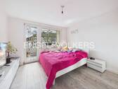 Schlafzimmer mit Zugang zur Loggia - Etagenwohnung mit 70,00 m&sup2; in Krefeld zum Kaufen