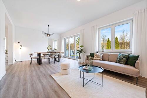 Wohn,- und Essbereich - 5 Zimmer Etagenwohnung in Schackendorf