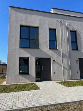 Hauseingang.jpg - 3 Zimmer Reihenendhaus zur Miete in Königs Wusterhausen