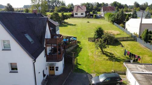 Seitenansicht - Charmantes Mehrfamilienhaus mit großem Potenzial und ländlichem Flair