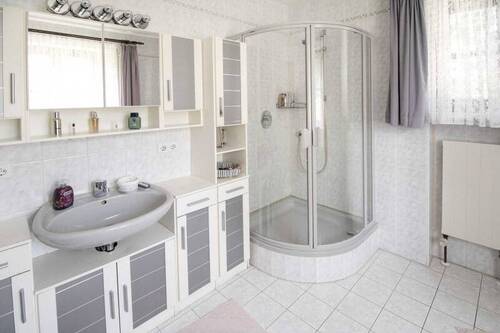 Badezimmer Erdgeschoss - 