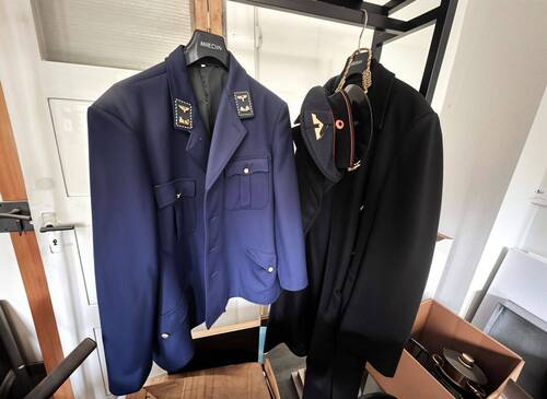 Bahnwärterraum Uniformen - 