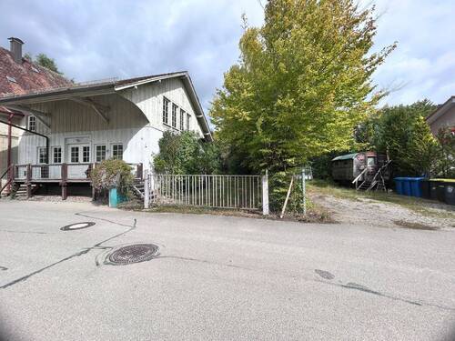 Ansicht Front, Balkon/Parken - 