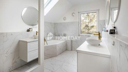 1. OG Badezimmer 1 - 