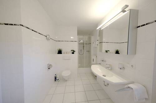 Großzügiges Badezimmer - 