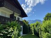Nordansicht-Eingangsbereich und Balkon - 2 Zimmer Etagenwohnung in Garmisch-Partenkirchen