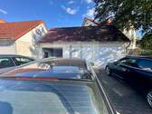 Garage und Stellplatz - 