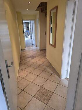 Flur - 3 Zimmer Etagenwohnung zur Miete in Norderstedt