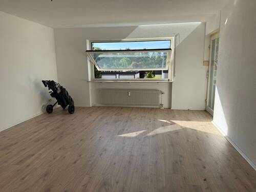 Wohn.JPG - 3 Zimmer Etagenwohnung zur Miete in Sankt Georgen im Schwarzwald
